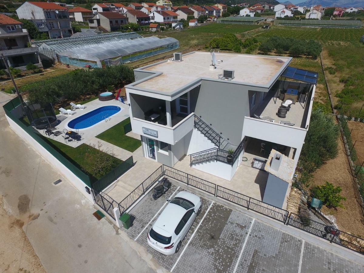 Villa Initium,Heated Pool All Season تروغير المظهر الخارجي الصورة